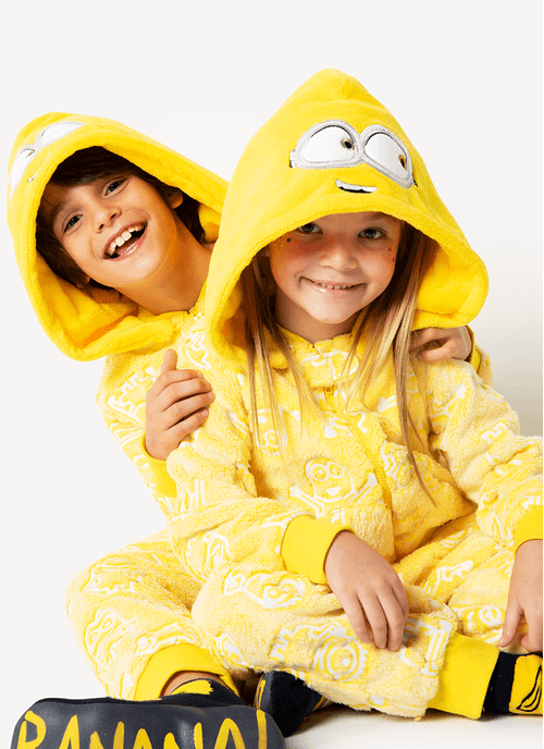 Macacão Manga Longa Teen Unissex Soft Minions - Brilha no Escuro