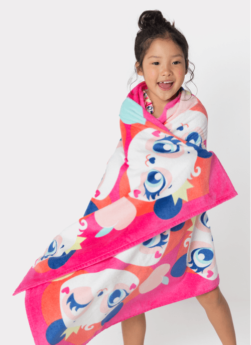 Toalha de Praia Menina Panda Romântico